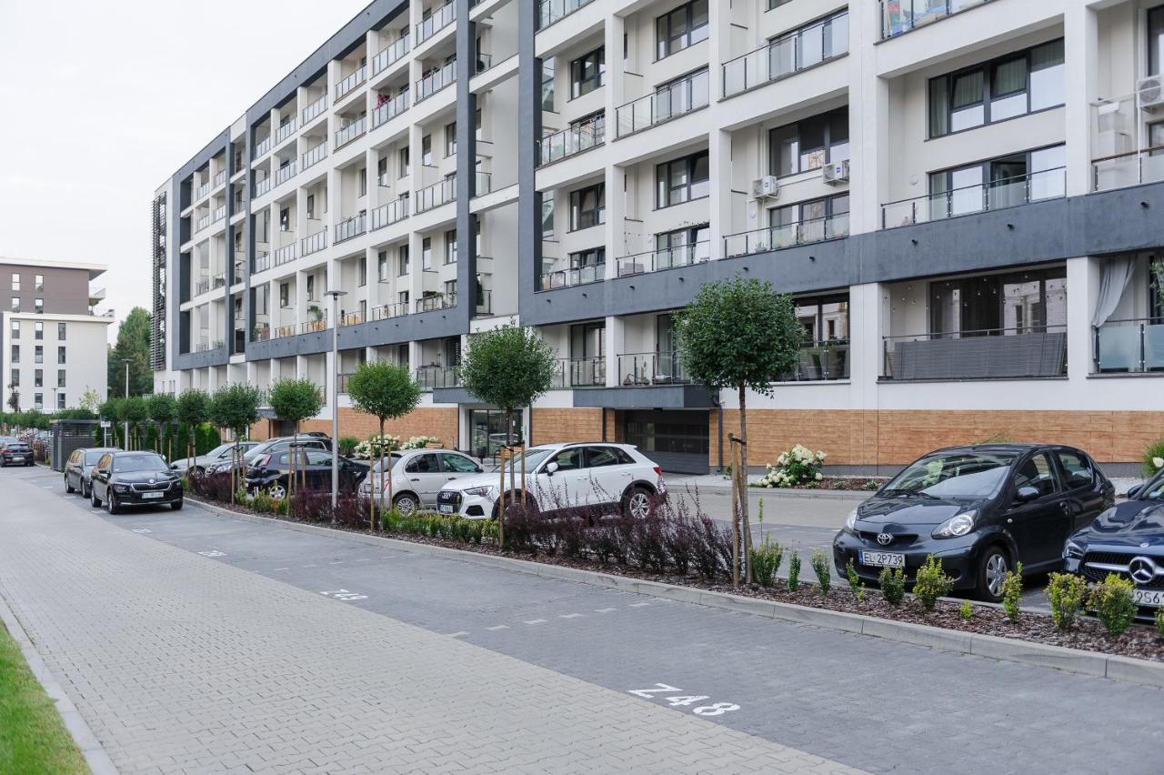 Lumina Apartment With Balcony Overlooking The Park ウッチ エクステリア 写真